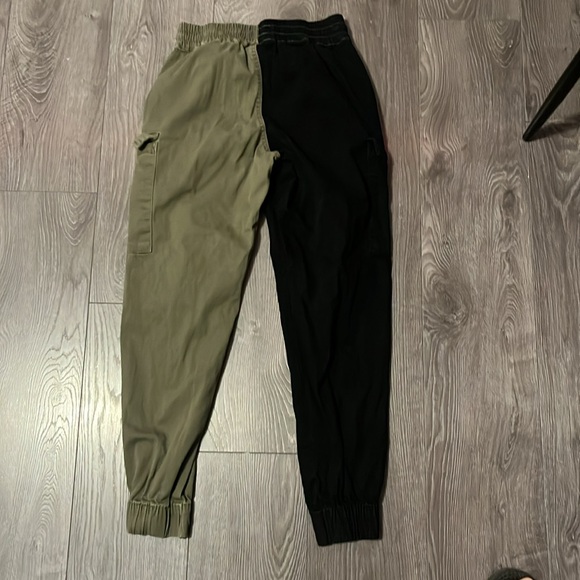 ☀️Refuge Cargo Two Tone Pants size small super & and comfortable pockets! - Picture 7 of 12